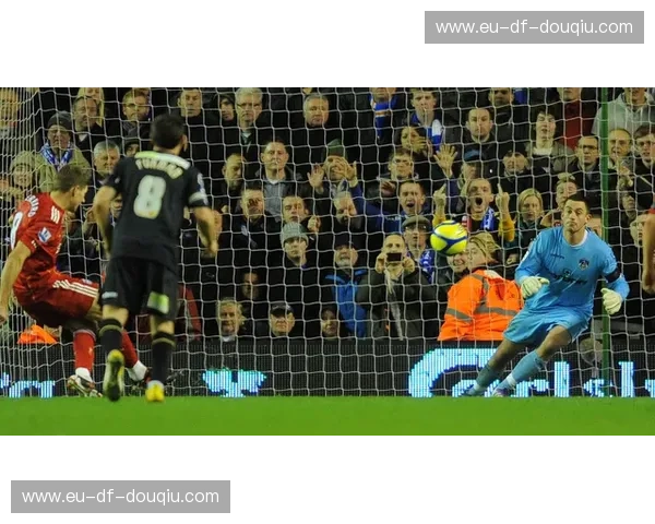 安菲尔德的回响:利物浦与奥德汉姆的足坛情缘 安菲尔德的回响:利物浦与奥德汉姆的足坛情缘